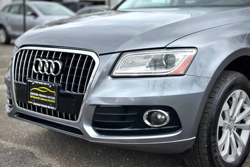 2017 Audi Q5 2.0T Premium photo 1