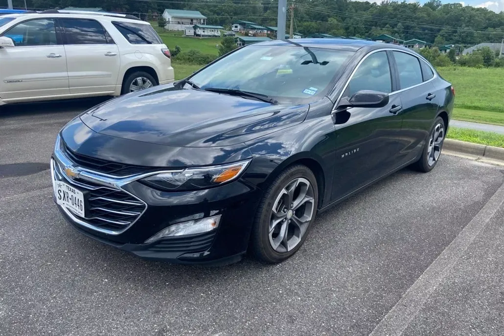 2023 Chevrolet Malibu 1LT photo 1