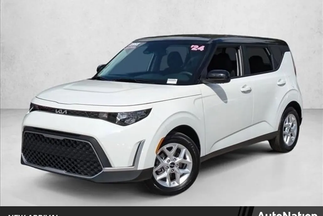 2024 Kia Soul S photo 1