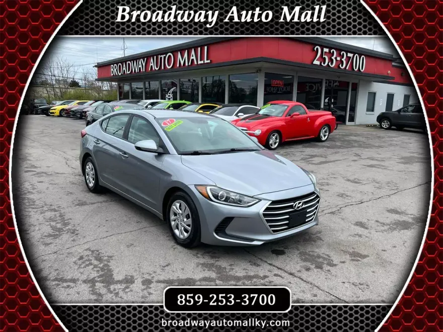 2017 Hyundai Elantra SE photo 1
