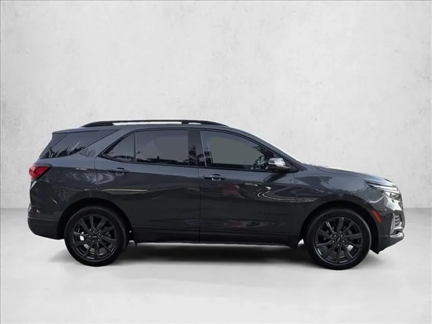 2023 Chevrolet Equinox RS photo 1
