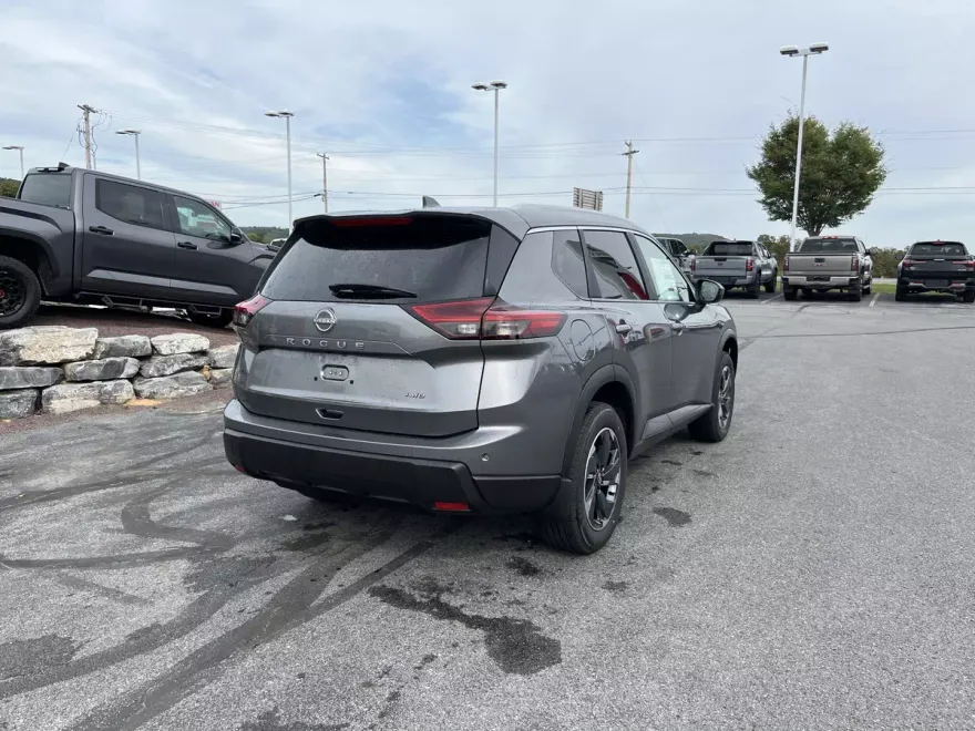 2026 Nissan Rogue SV photo 1