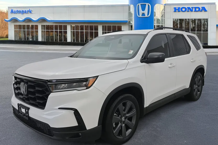2024 Honda Pilot Sport photo 1