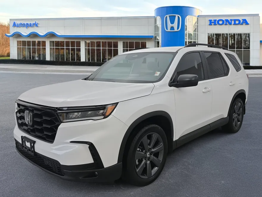 2024 Honda Pilot Sport photo 1
