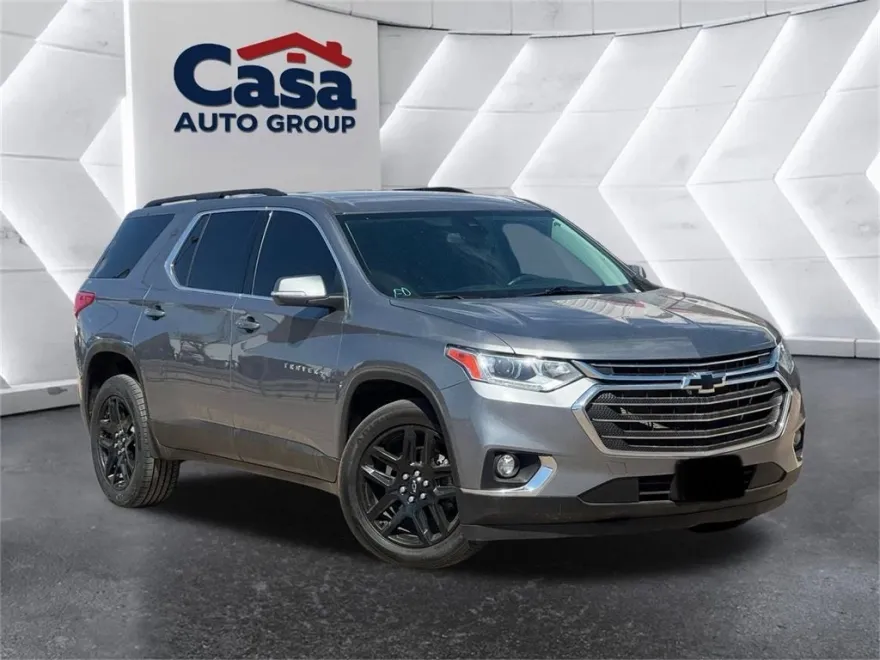 2021 Chevrolet Traverse Leather photo 1