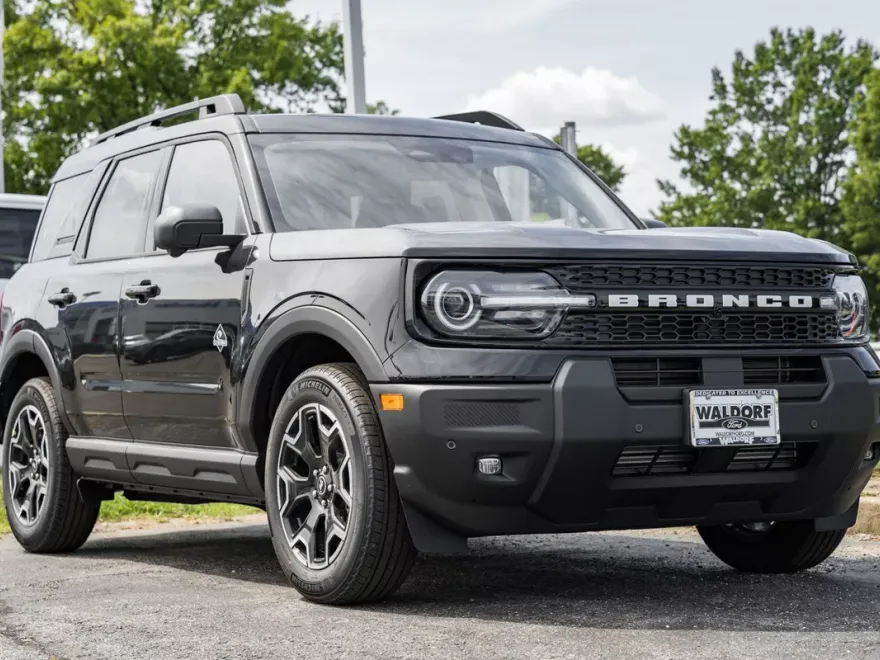 2025 Ford Bronco Sport Outer Banks photo 1