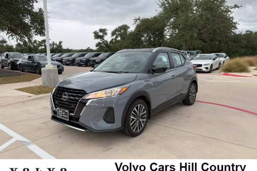 2023 Nissan Kicks SV photo 1