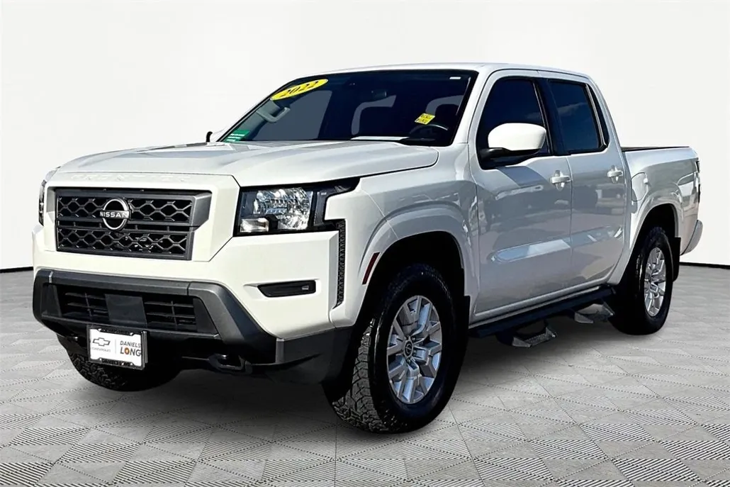2022 Nissan Frontier Crew Cab SV photo 1