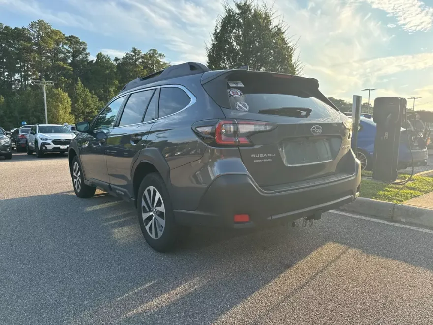 2023 Subaru Outback Premium photo 1