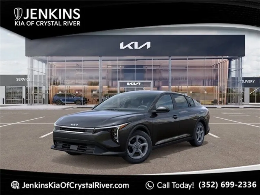 2025 Kia K4 LXS photo 1