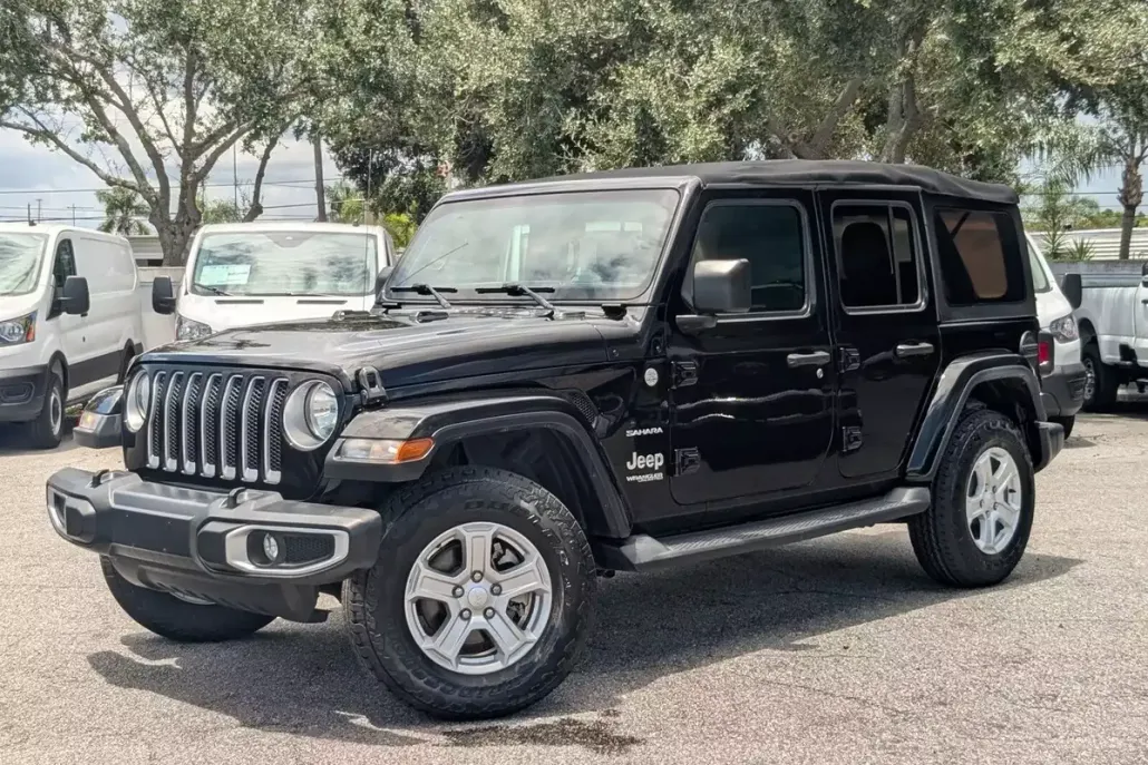2018 Jeep Wrangler Unlimited Sahara photo 1