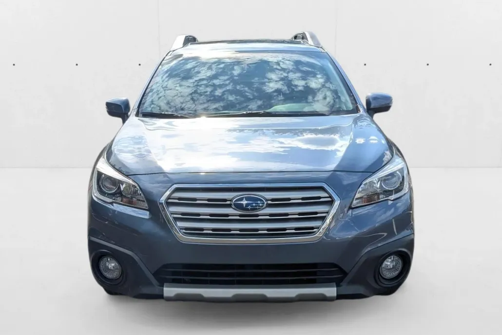 2015 Subaru Outback 2.5i Limited photo 1