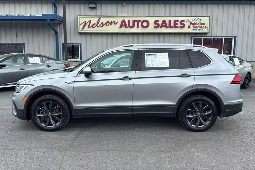 2023 Volkswagen Tiguan SE Sport photo 1