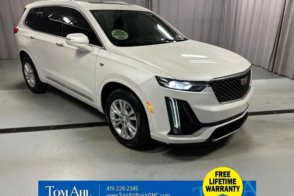 2023 Cadillac XT6 Luxury photo 1