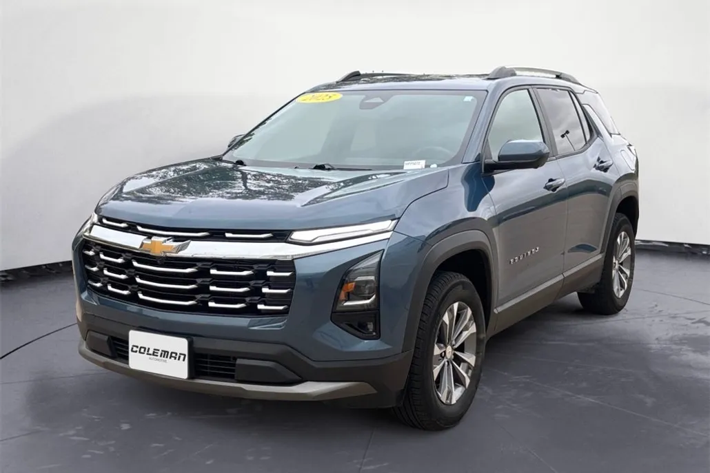 2025 Chevrolet Equinox LT photo 1