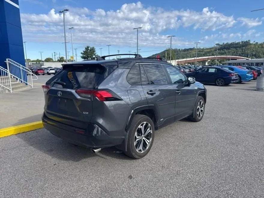 2022 Toyota RAV4 Prime XSE photo 1