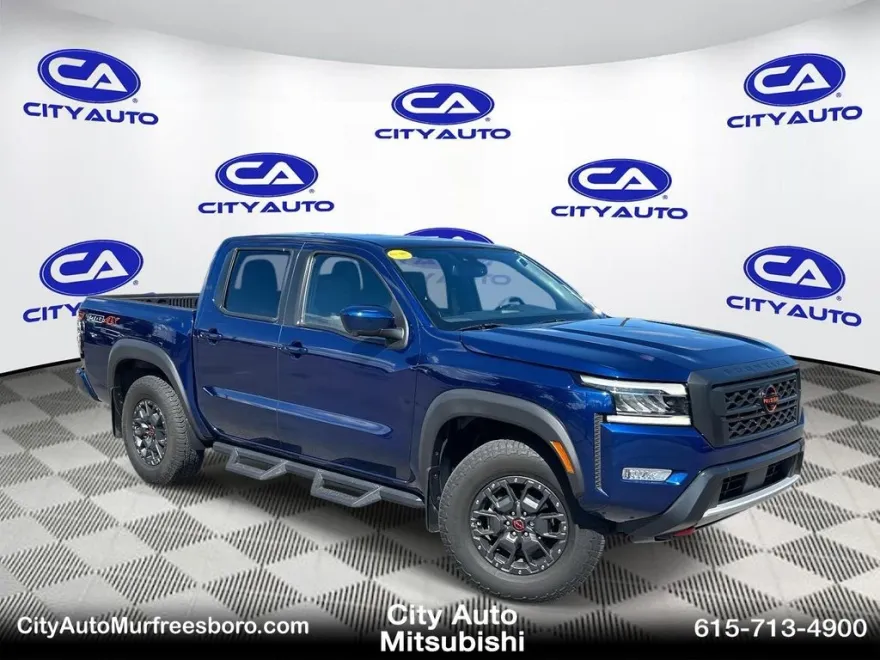 2022 Nissan Frontier PRO-4X Crew Cab photo 1