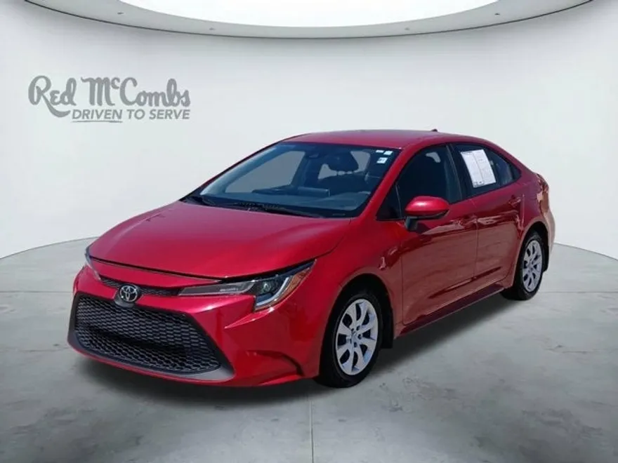 2021 Toyota Corolla LE photo 1
