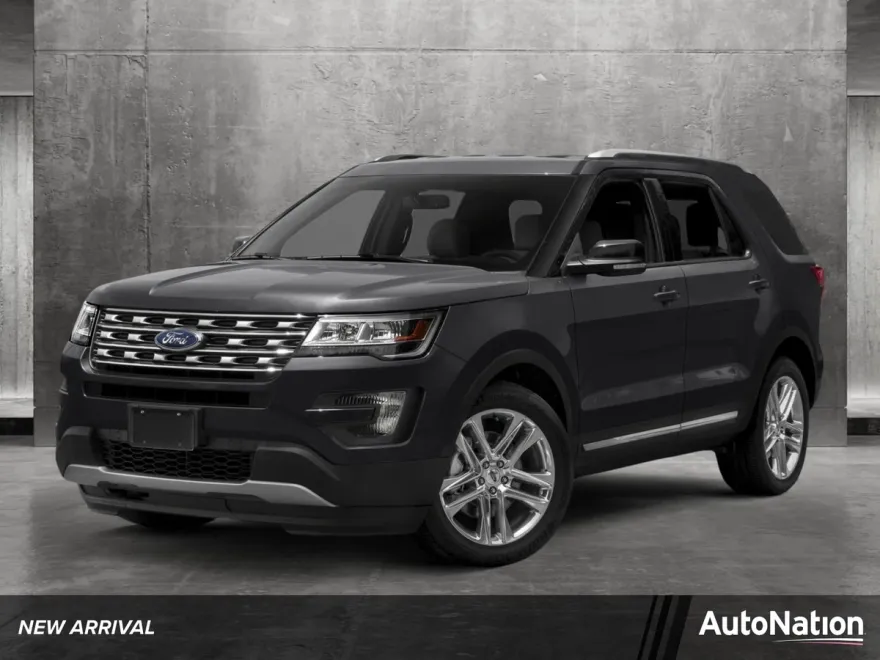 2017 Ford Explorer XLT photo 1