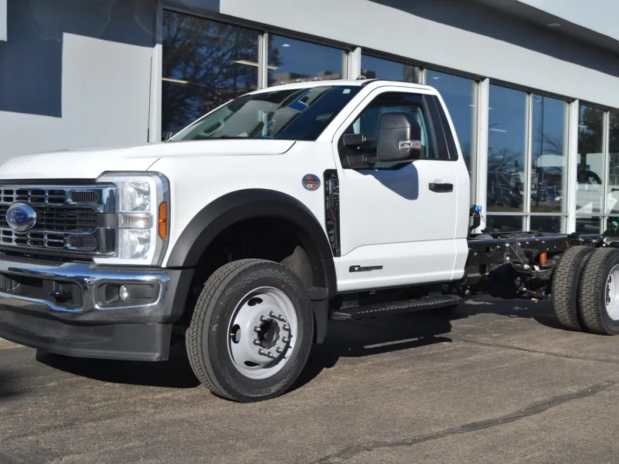 2025 Ford F-450 XL photo 1