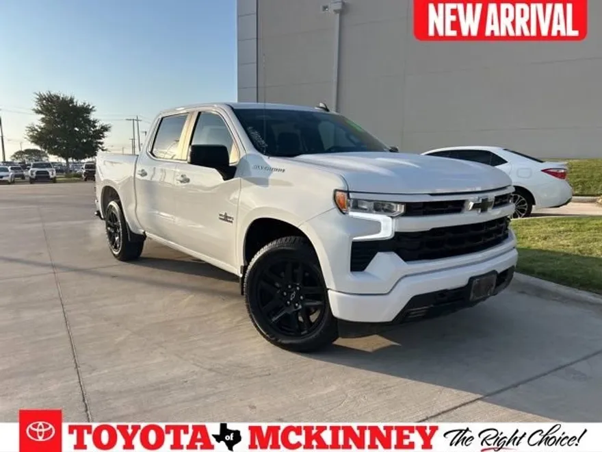 2023 Chevrolet Silverado 1500 RST photo 1