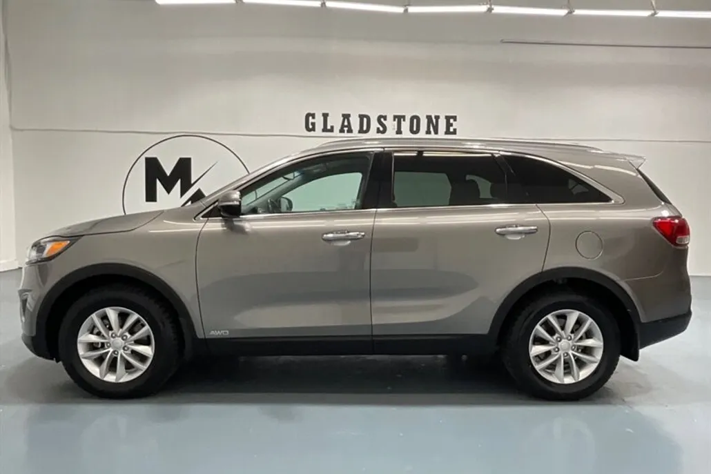 2018 Kia Sorento LX photo 1