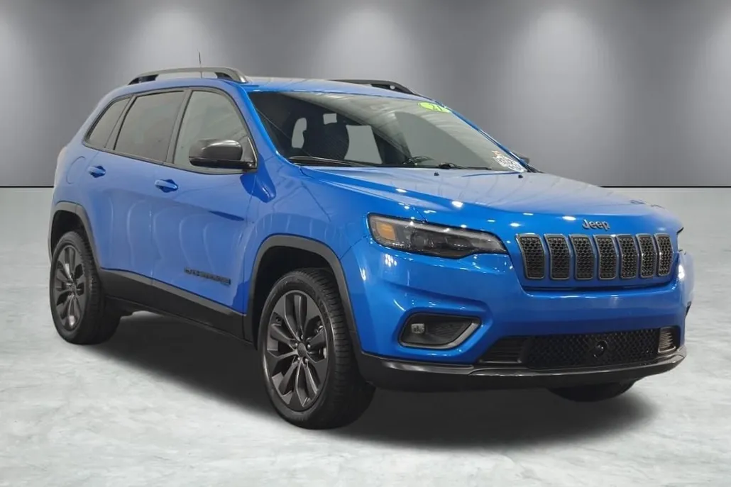 2021 Jeep Cherokee Latitude Lux photo 1