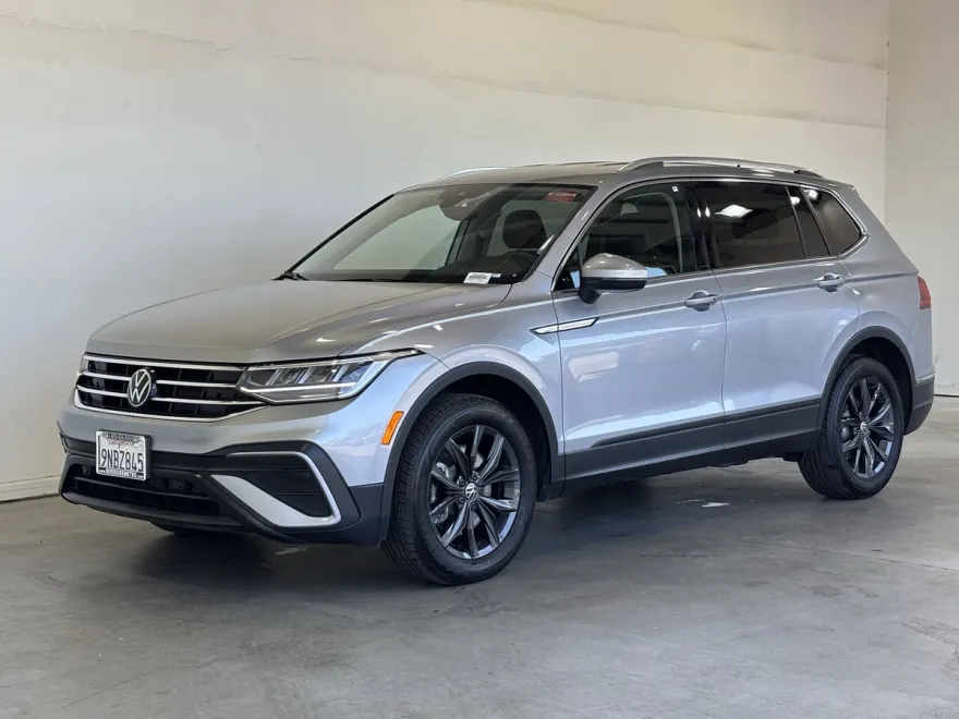 2024 Volkswagen Tiguan SE Wolfsburg Edition photo 1