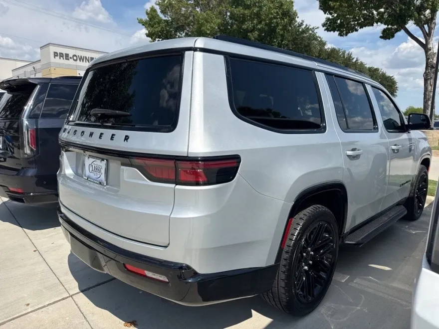 2022 Jeep Wagoneer Series I photo 1