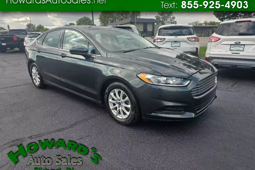 2015 Ford Fusion S photo 1