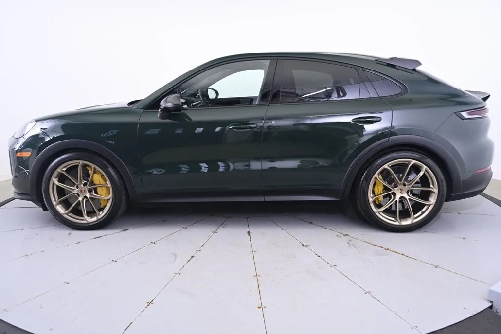 2025 Porsche Cayenne Coupe Turbo GT photo 1