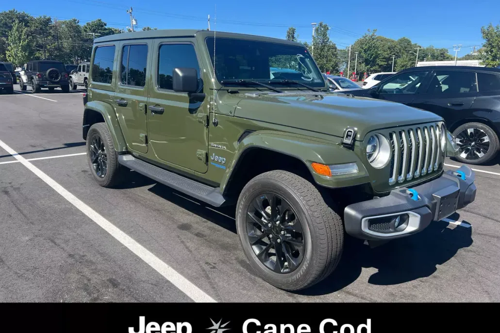 2022 Jeep Wrangler 4xe Unlimited Sahara photo 1