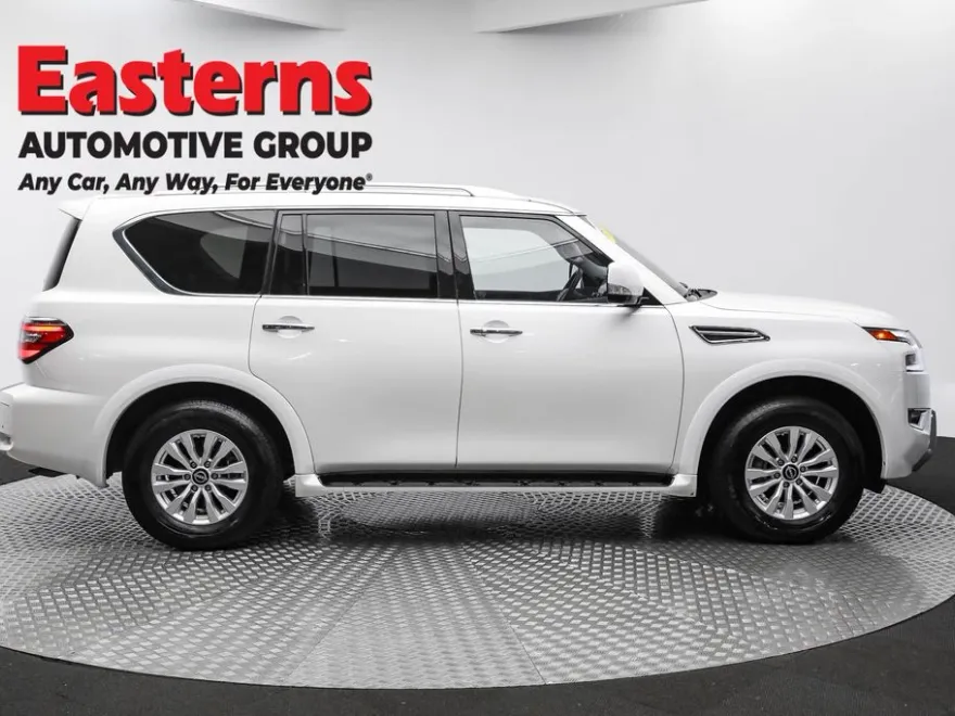 2024 Nissan Armada SV photo 1