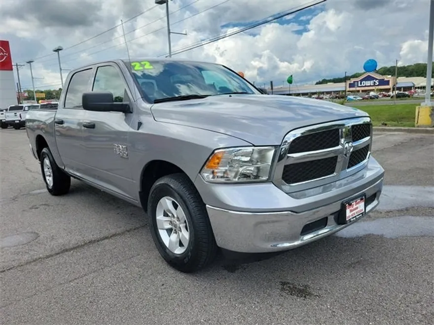 2022 Ram 1500 Classic SLT photo 1