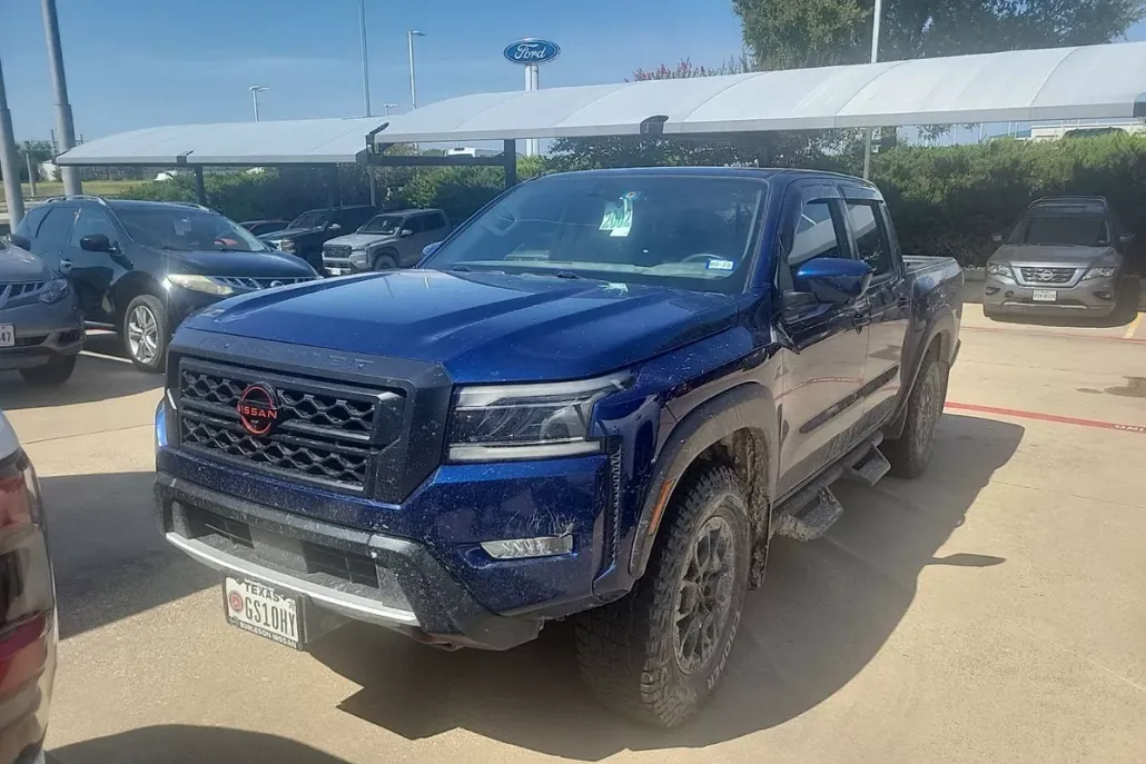 2022 Nissan Frontier PRO-4X photo 1