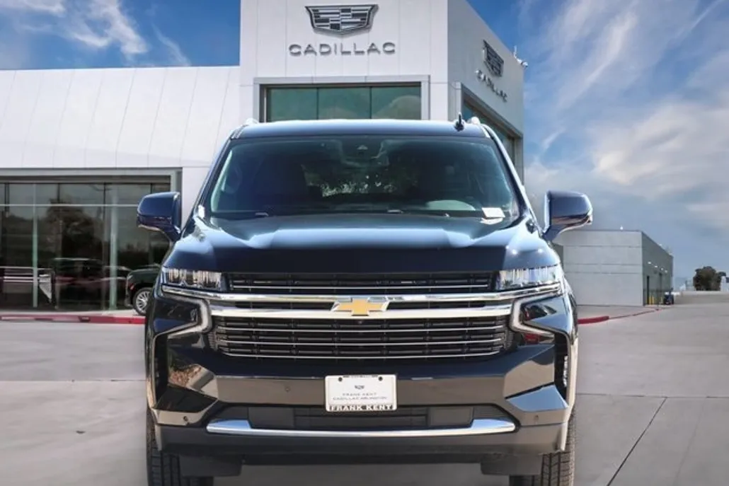 2023 Chevrolet Tahoe LT photo 1