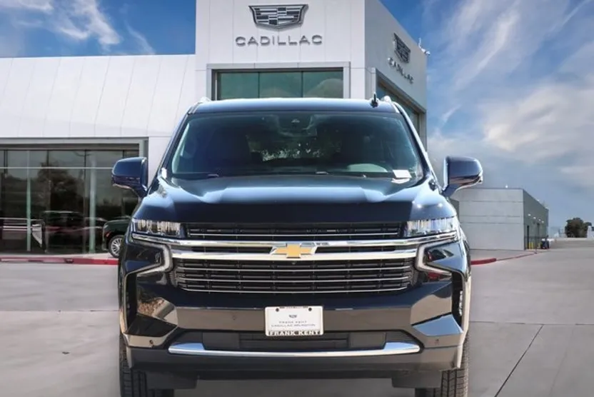 2023 Chevrolet Tahoe LT photo 1