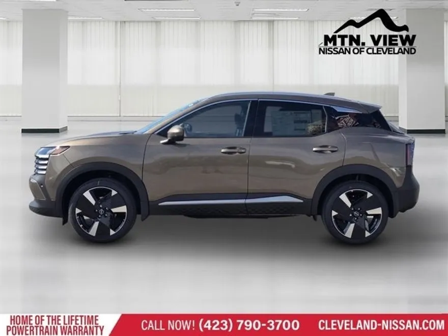 2025 Nissan Kicks SR photo 1