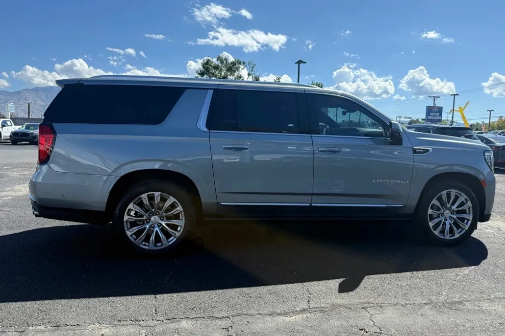 2024 Gmc Yukon XL Denali photo 1