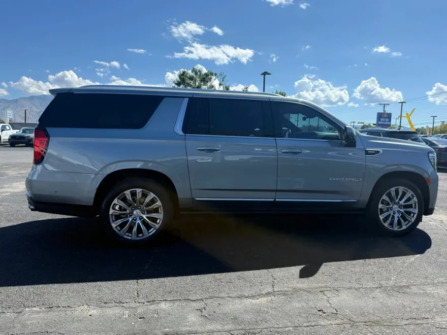 2024 Gmc Yukon XL Denali photo 1