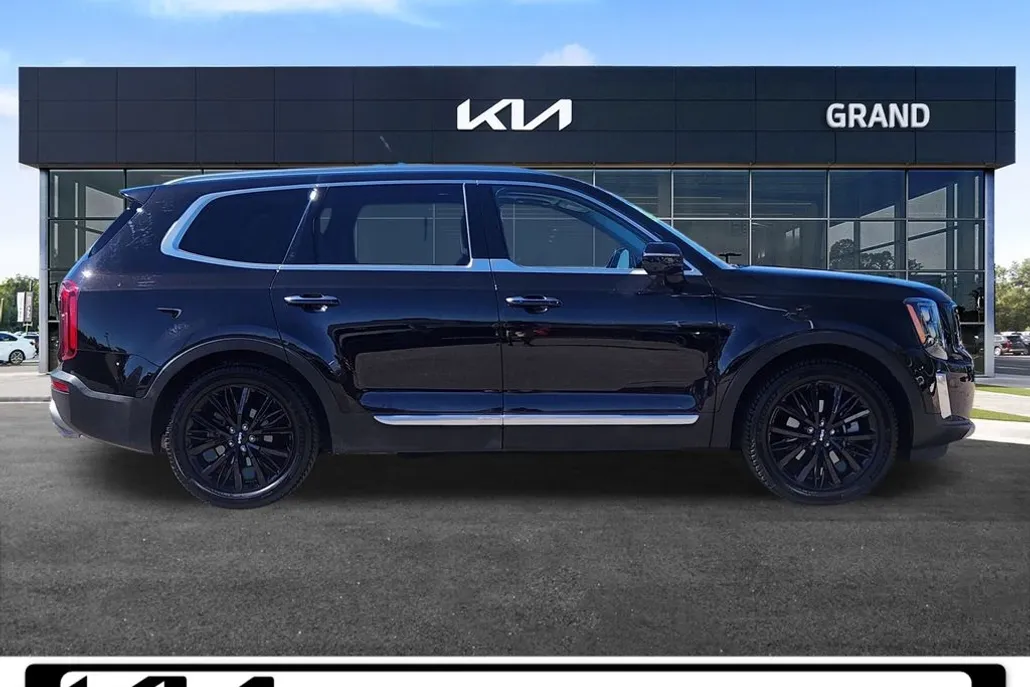 2022 Kia Telluride SX photo 1