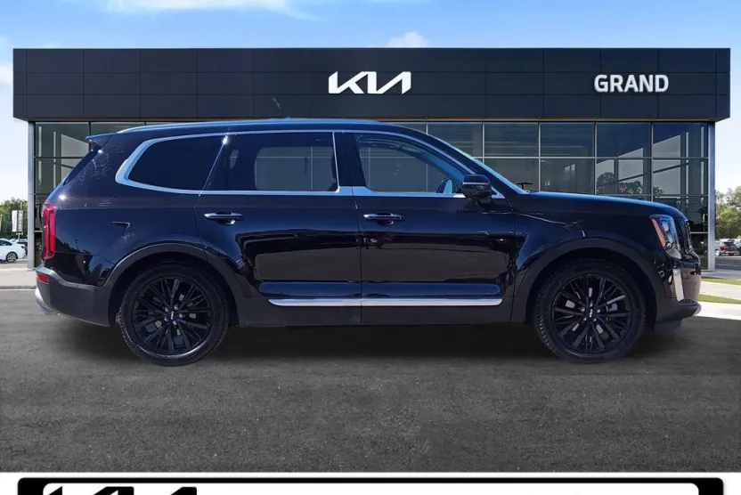 2022 Kia Telluride SX photo 1