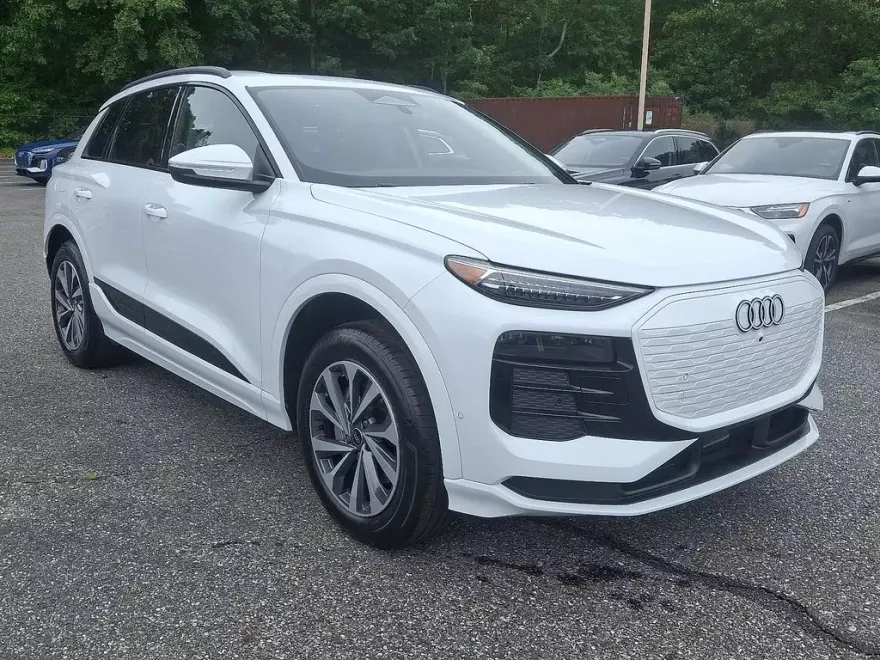 2025 Audi Q6 E-tron Premium Plus photo 1