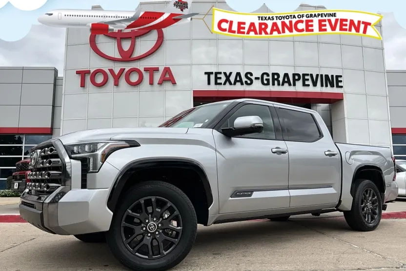 2023 Toyota Tundra Platinum photo 1