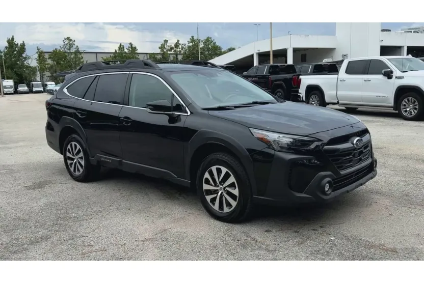 2024 Subaru Outback Premium photo 1