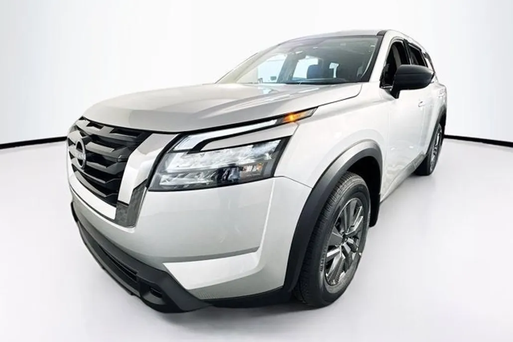 2025 Nissan Pathfinder S photo 1