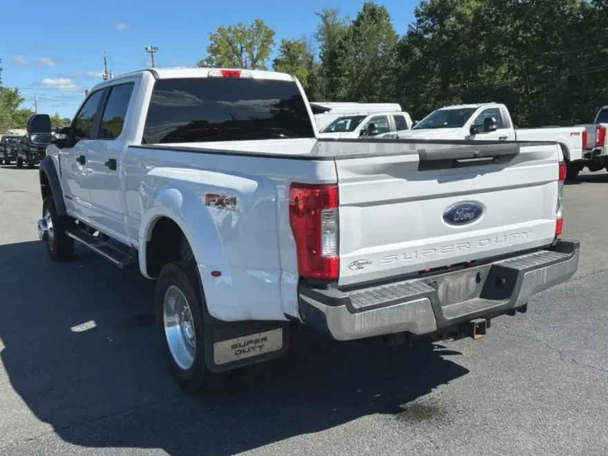 2019 Ford F-450 XL photo 1