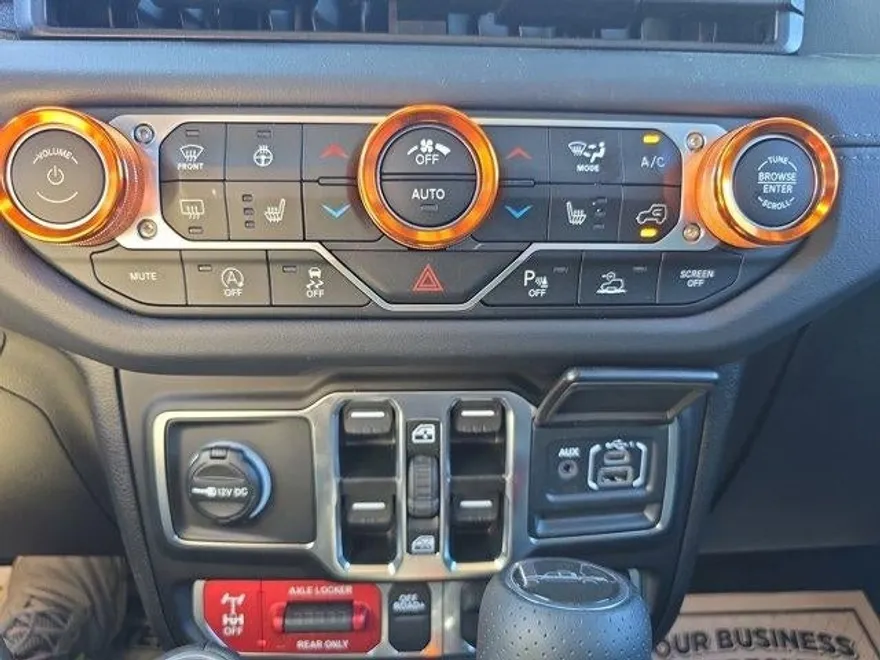 2025 Jeep Gladiator Mojave photo 31