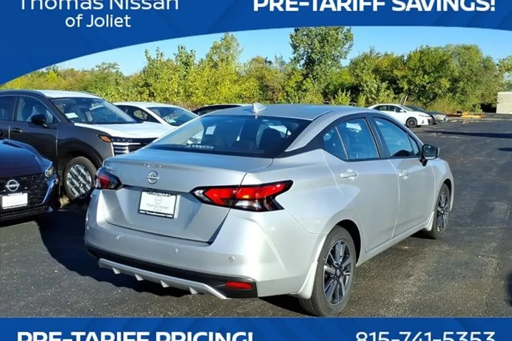 2025 Nissan Versa SV photo 1