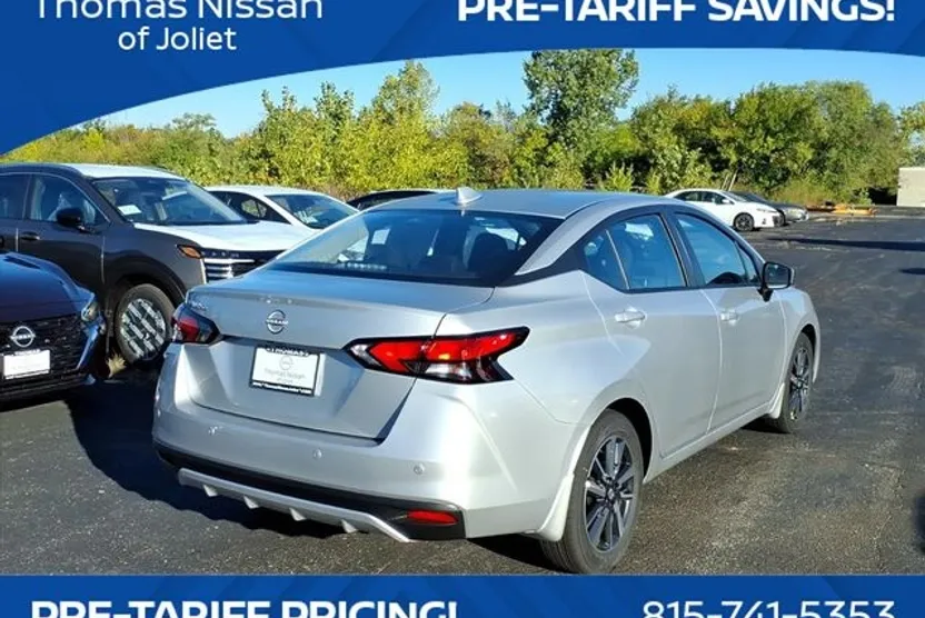 2025 Nissan Versa SV photo 1